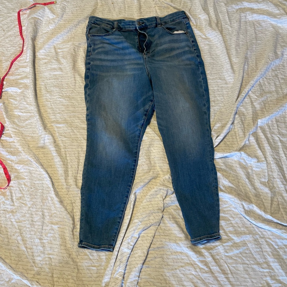 Women’s AMERICAN EAGLE curvy high rise Jegging jeans size 18 short